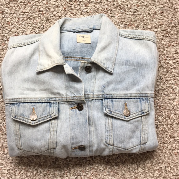 GAP Jackets & Blazers - NWOT lightwash denim jacket!